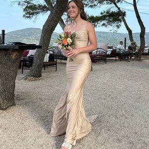 Windsor Women’s Size XS Long Champagne Nude Bridesmaid Dress Excellent Condition